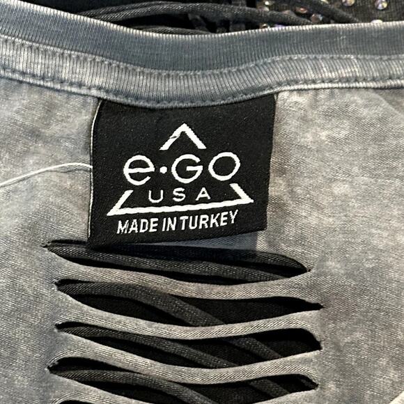 EGO NWT Women Plus Size 2XL Gray Sliced Back Stone Accent Grunge Skater Top - Picture 6 of 10